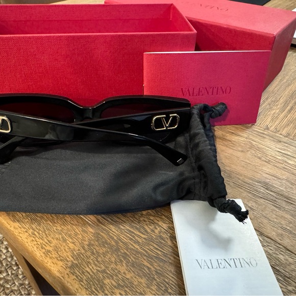 Valentino Black Acetate VA4080 VLogo Gradient Rectangular Sunglasses - Picture 6 of 14